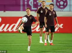  德国杯加时末段走向成谜，夏洛特黄蜂强势反弹，底气十足，临场指挥获称赞