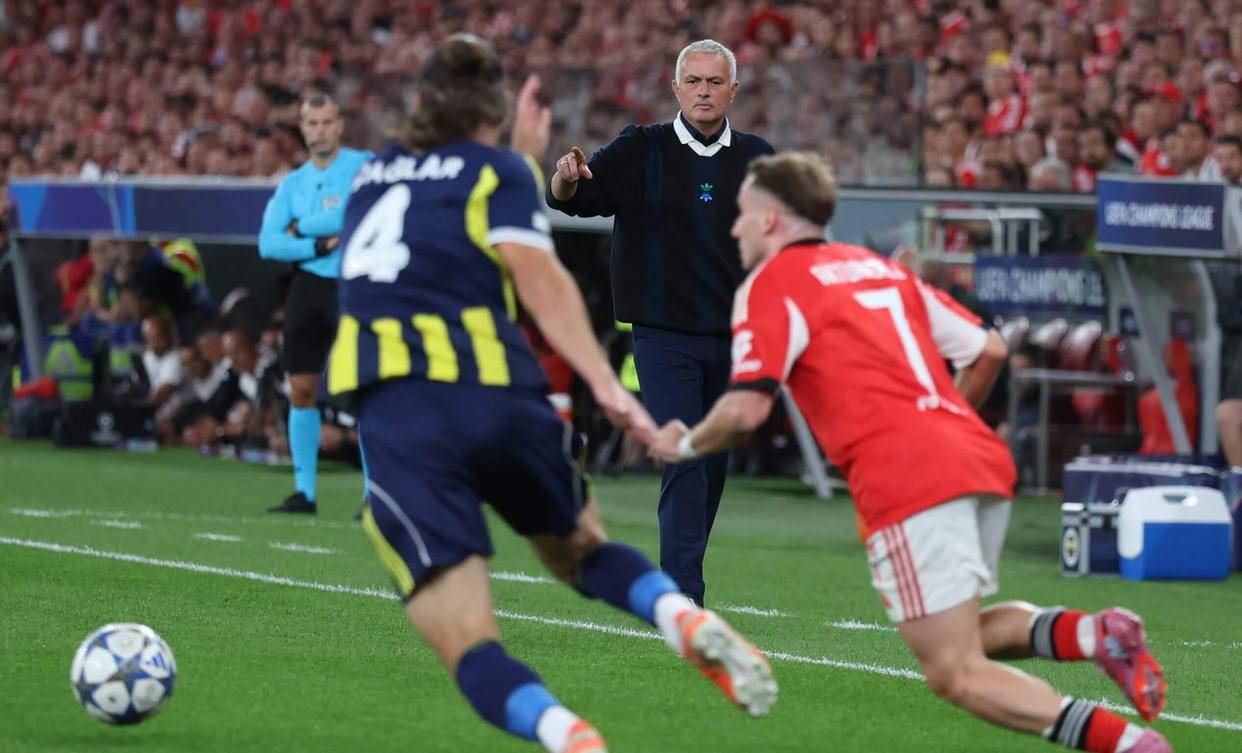 拜仁慕尼黑训练开放日,集结日更衣室发声引欢呼,欧冠在即,阵容厚度经受考验的简单介绍 拜仁慕尼黑训练开放日,集结日更衣室发声引欢呼,欧冠在即,阵容厚度经受考验的简单介绍