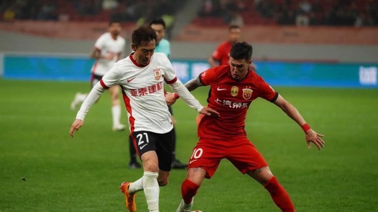 关于今晚武汉三镇绝杀压哨——中超节点到来，更衣室稳定，训练强度明显提升的信息