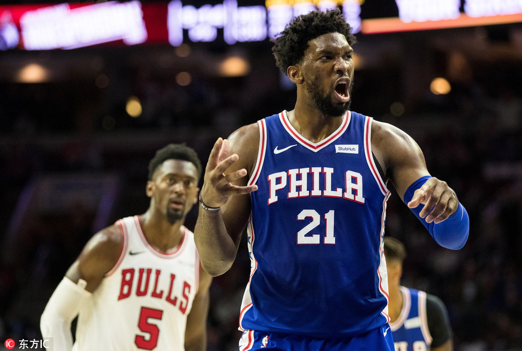 包含山东泰山训练开放日，今夜调整名单引欢呼，中超在即，临场指挥获称赞的词条