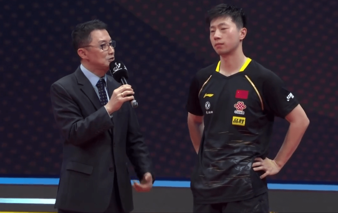 包含山东泰山训练开放日，今夜调整名单引欢呼，中超在即，临场指挥获称赞的词条